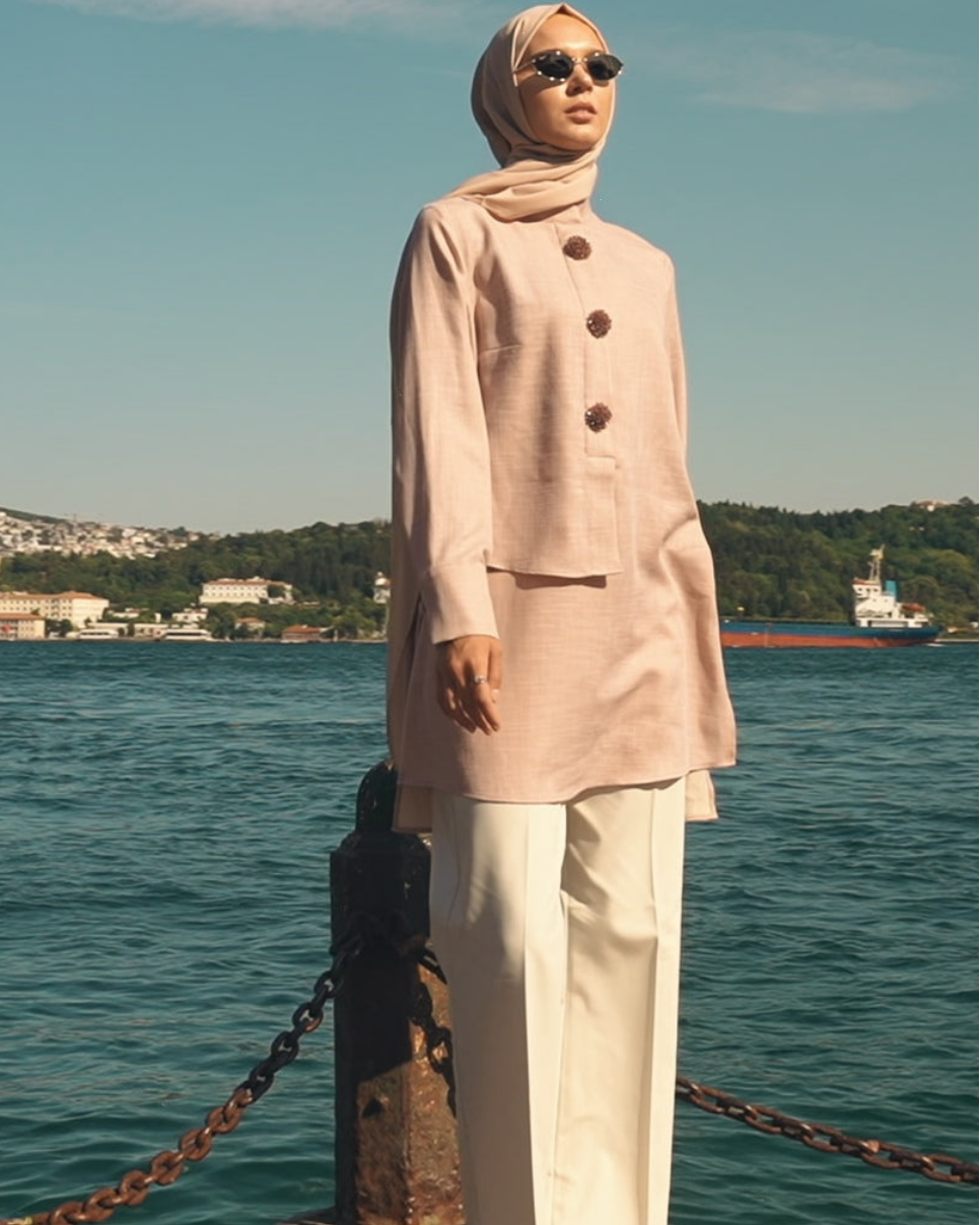 Brooch Accent Tunic In Petal Rose