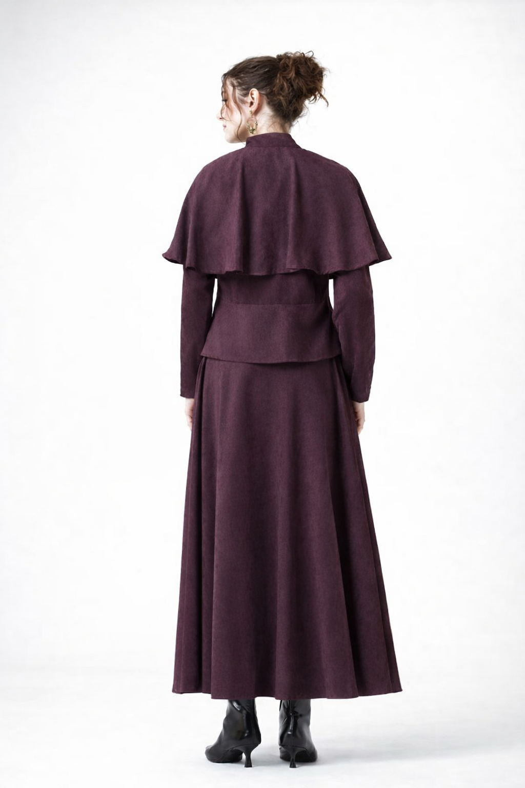 Delicate Suede Cape Set -Plum