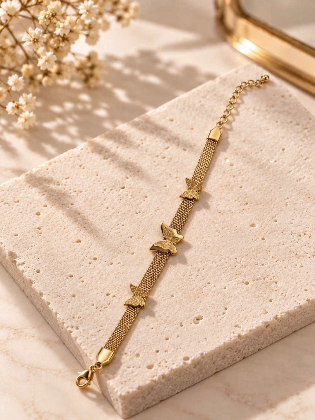 #Style_The Golden Butterfly Mesh Bracelet