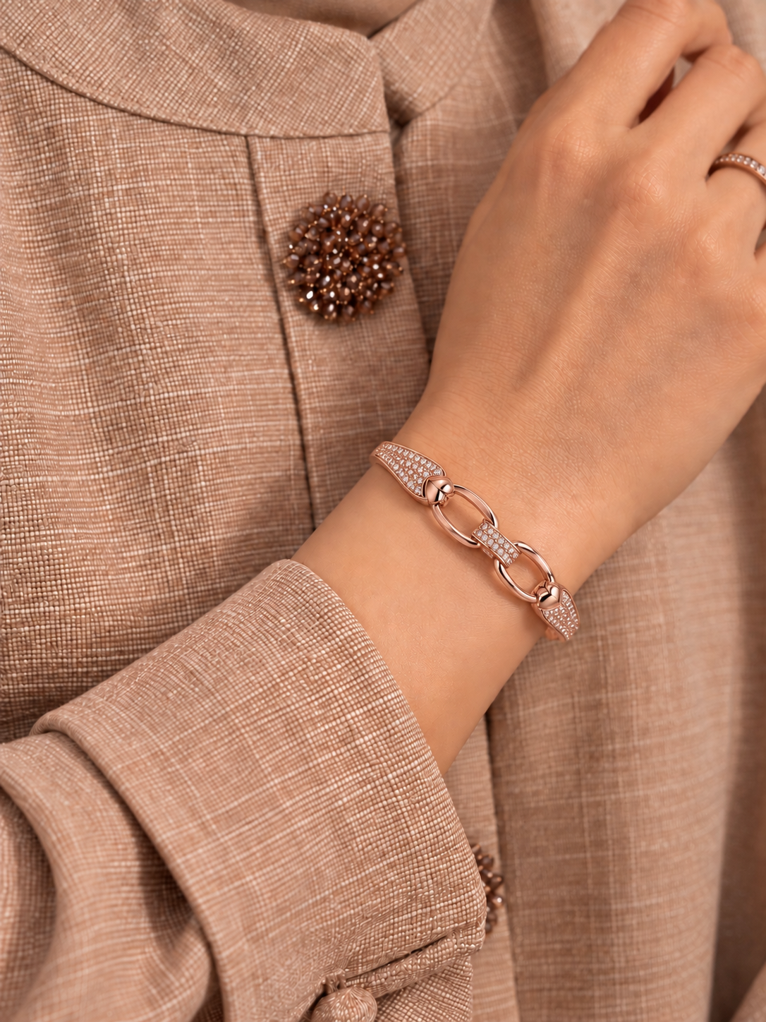 The Linked Elegance Pavé Bangle