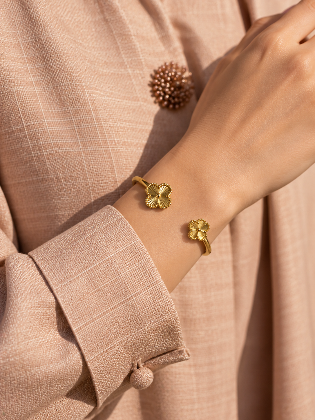 The Aurelia Rivet Clover Bangle - Gold